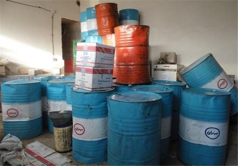 انهدام کارگاه تولید روغن موتور تقلبی در ساری انهدام کارگاه تولید روغن موتور تقلبی در ساری