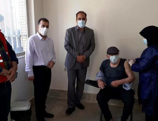 خبرنگاران واکسیناسیون کرونای افراد بالای 80 سال در پاکدشت خبرنگاران واکسیناسیون کرونای افراد بالای 80 سال در پاکدشت شروع شد