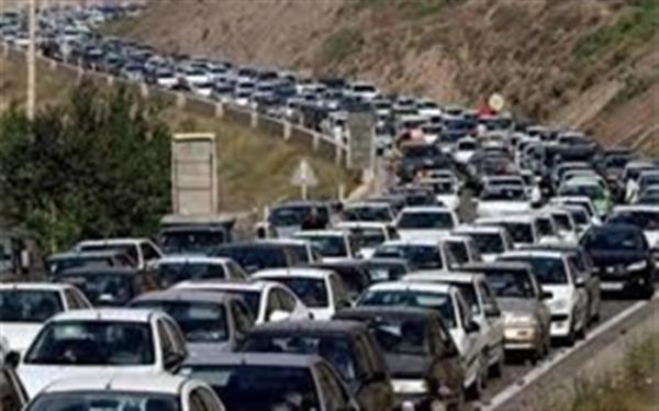 ترافیک سنگین در محور هراز ترافیک سنگین در محور هراز