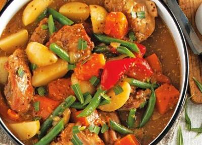 طرز تهیه خوراک مرغ و سیب زمینی مجلسی و جا افتاده